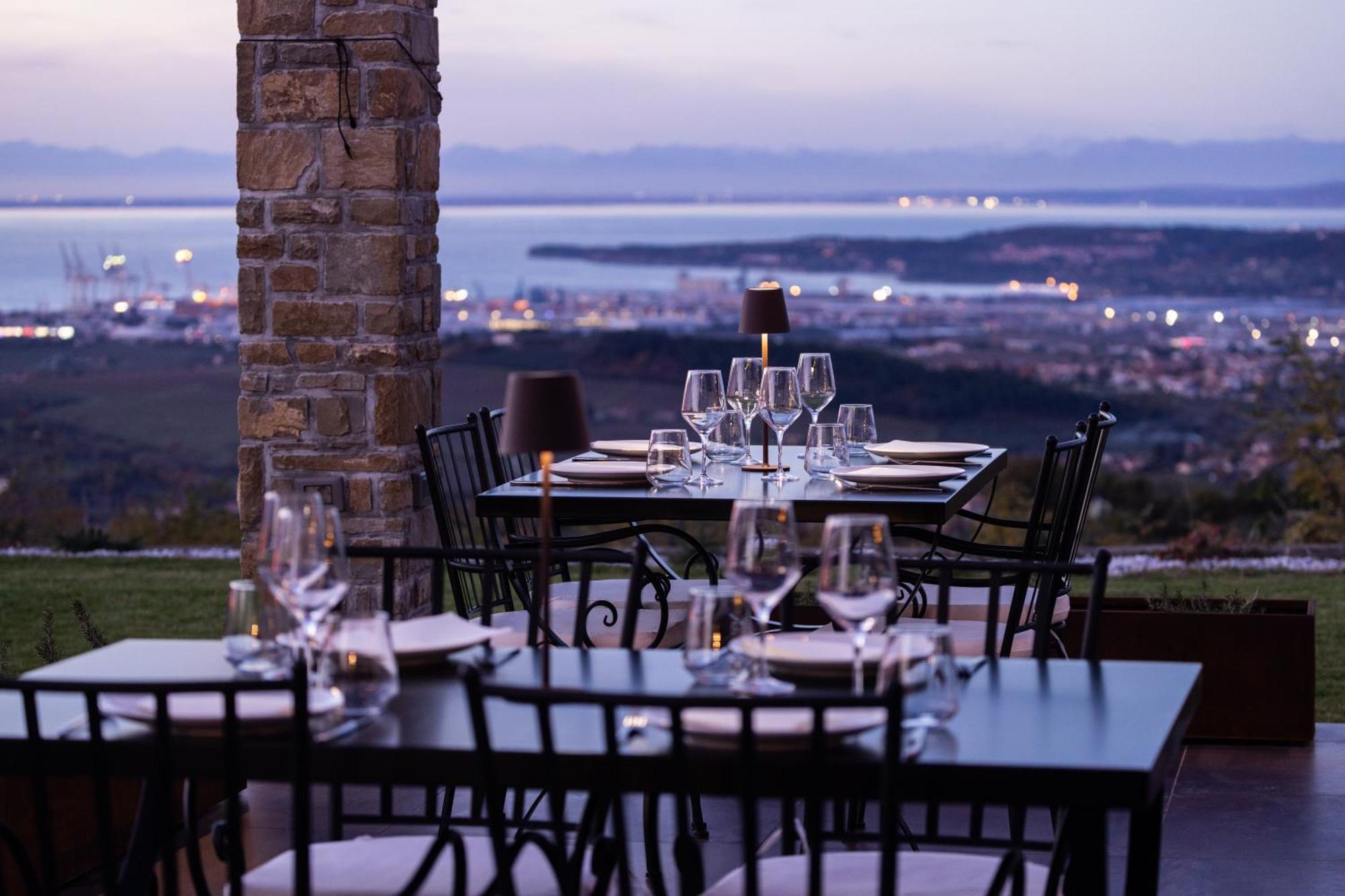 Stok - Rooms, Wine & Restaurant - Marezige, Копер Екстер'єр фото