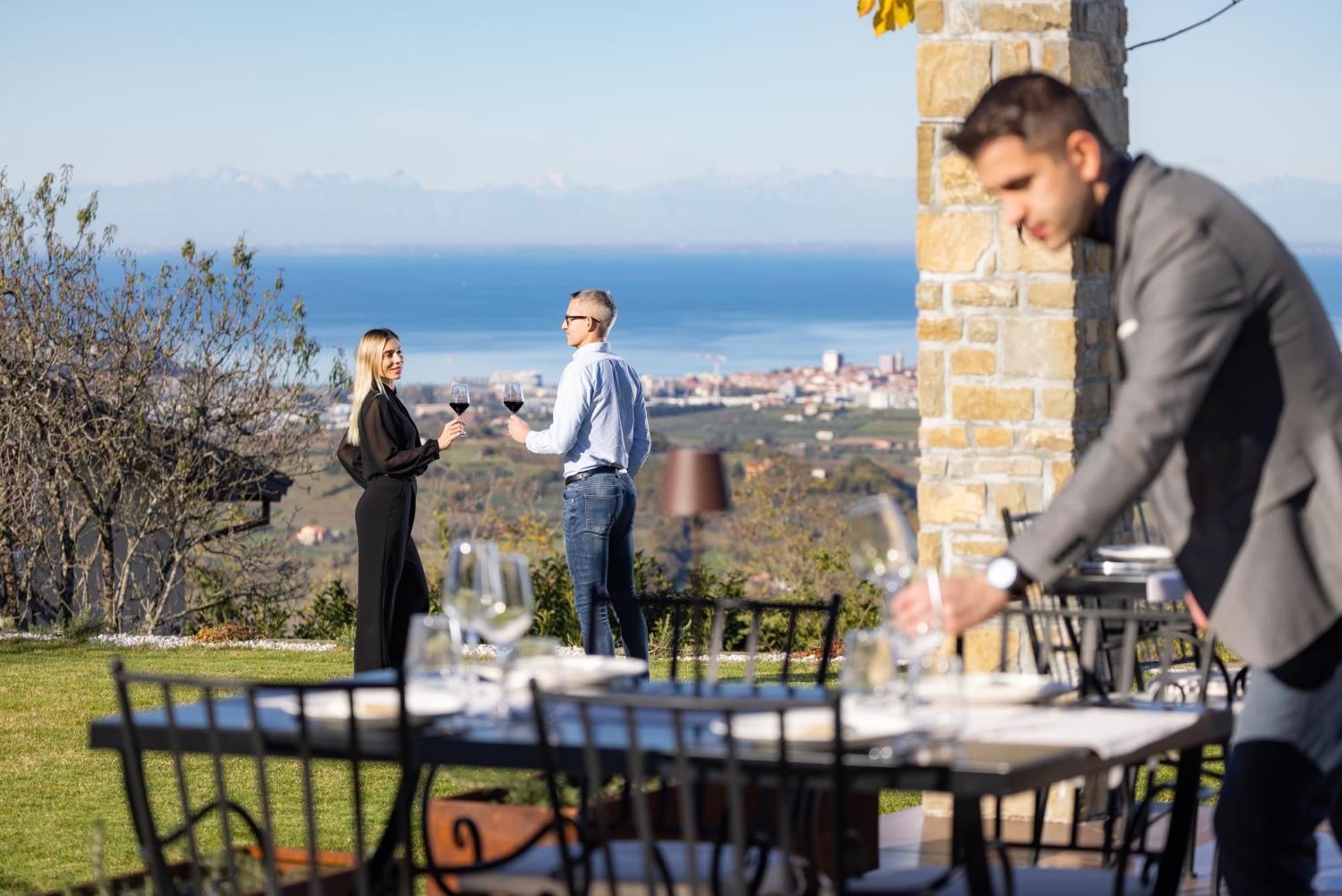 Stok - Rooms, Wine & Restaurant - Marezige, Копер Екстер'єр фото