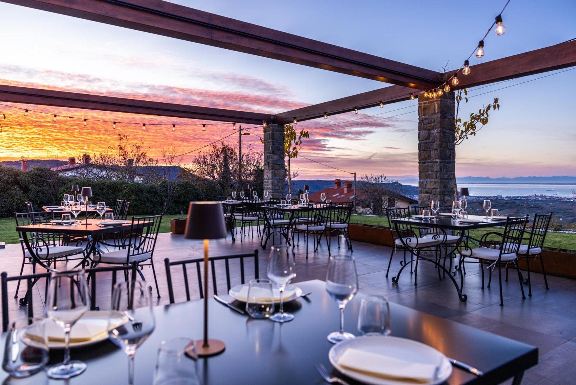 Stok - Rooms, Wine & Restaurant - Marezige, Копер Екстер'єр фото