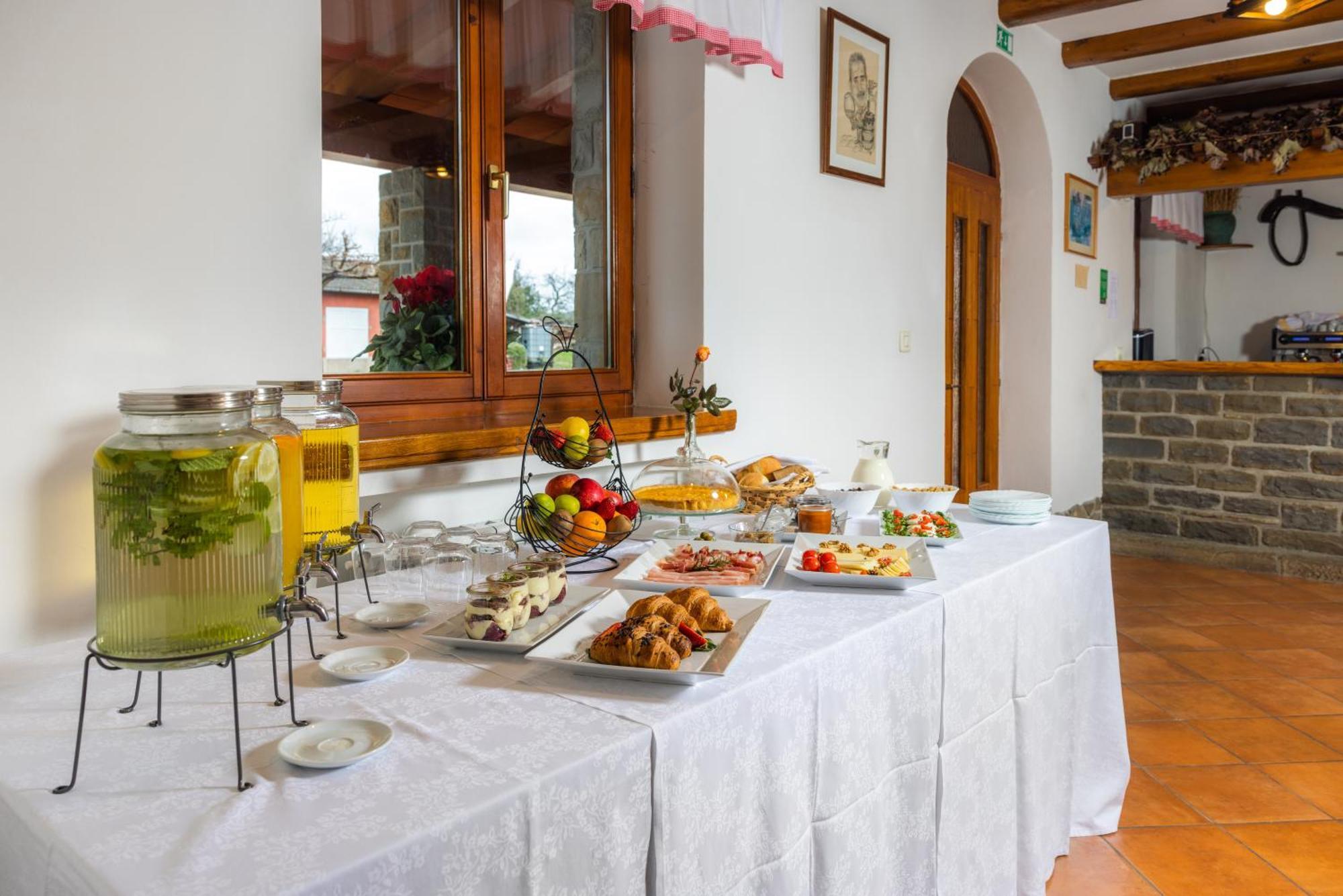 Stok - Rooms, Wine & Restaurant - Marezige, Копер Екстер'єр фото