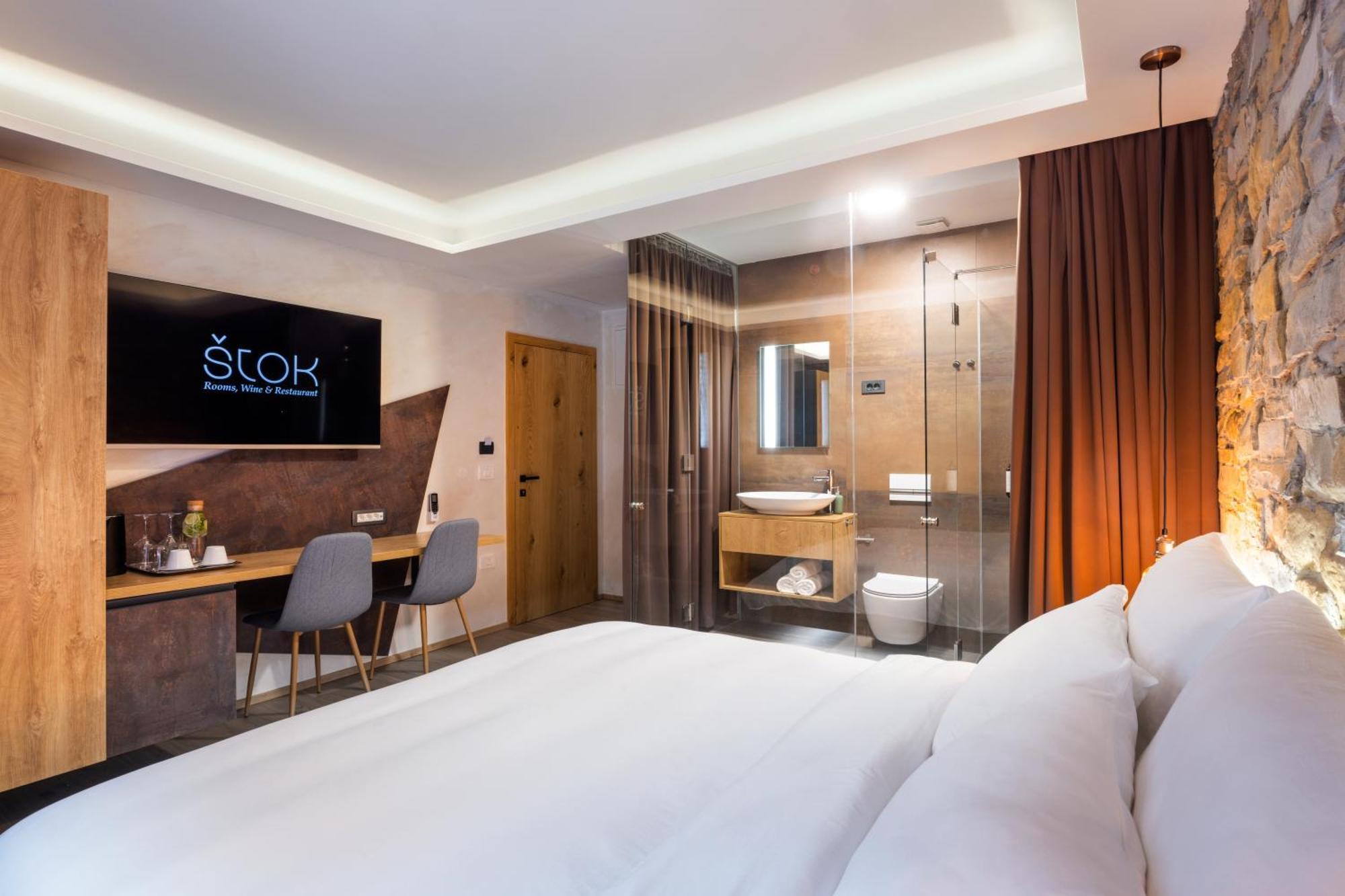 Stok - Rooms, Wine & Restaurant - Marezige, Копер Екстер'єр фото